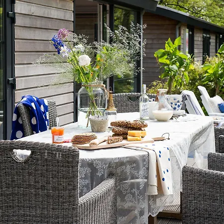 Holiday Amsterdam Leisure Lakes.4 *